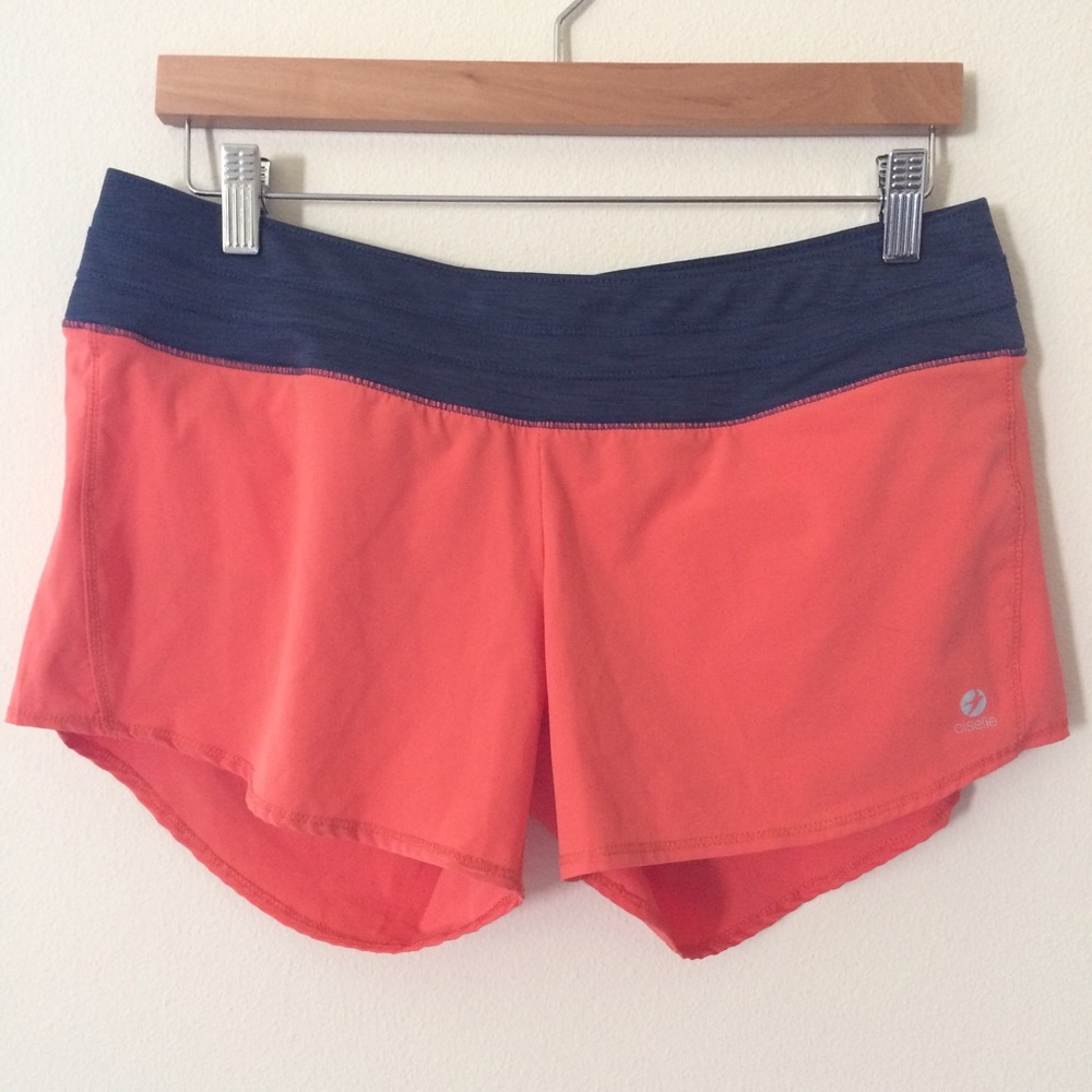 NWOT Oiselle Roga running shorts